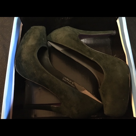 High heels - Picture 1 of 2